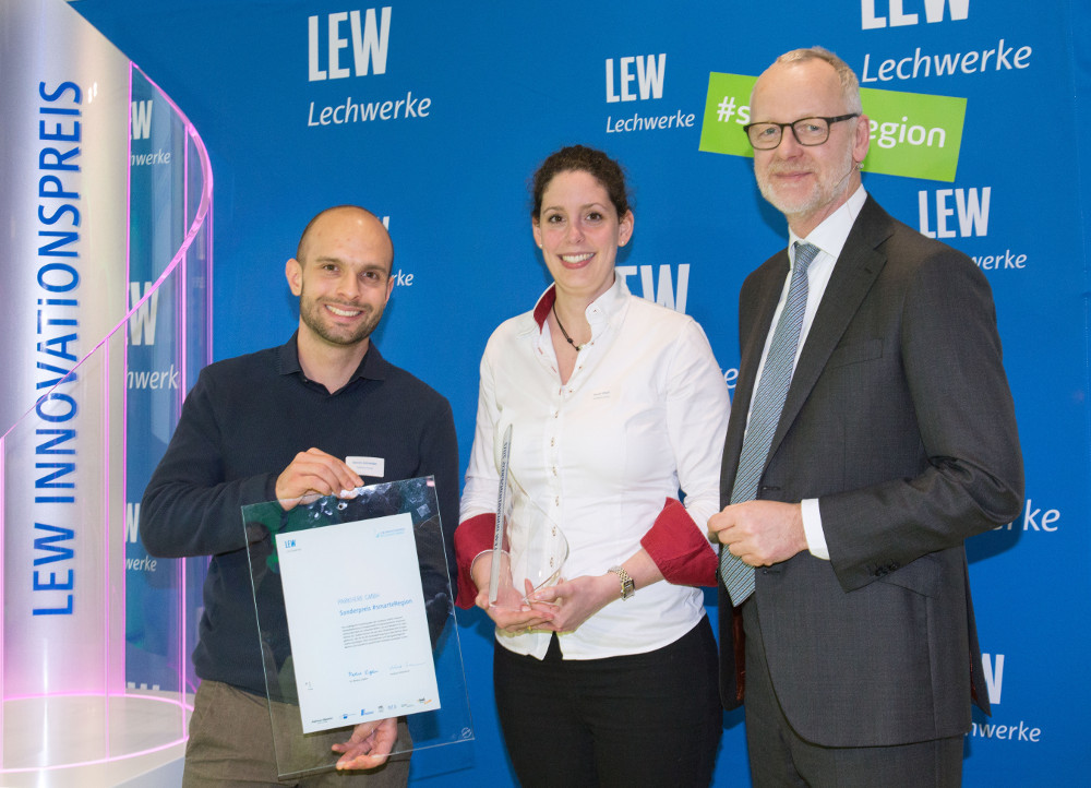 Sonderpreis #smarteRegion LEW Innovationspreis 2017: ParkHere "Reduzierung der Umweltbelastung durch intelligentes Parkleitsystem"