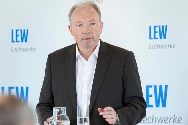 LEW-Vorstand Norbert Schürmann berichtet über das Geschäftsjahr 2016.