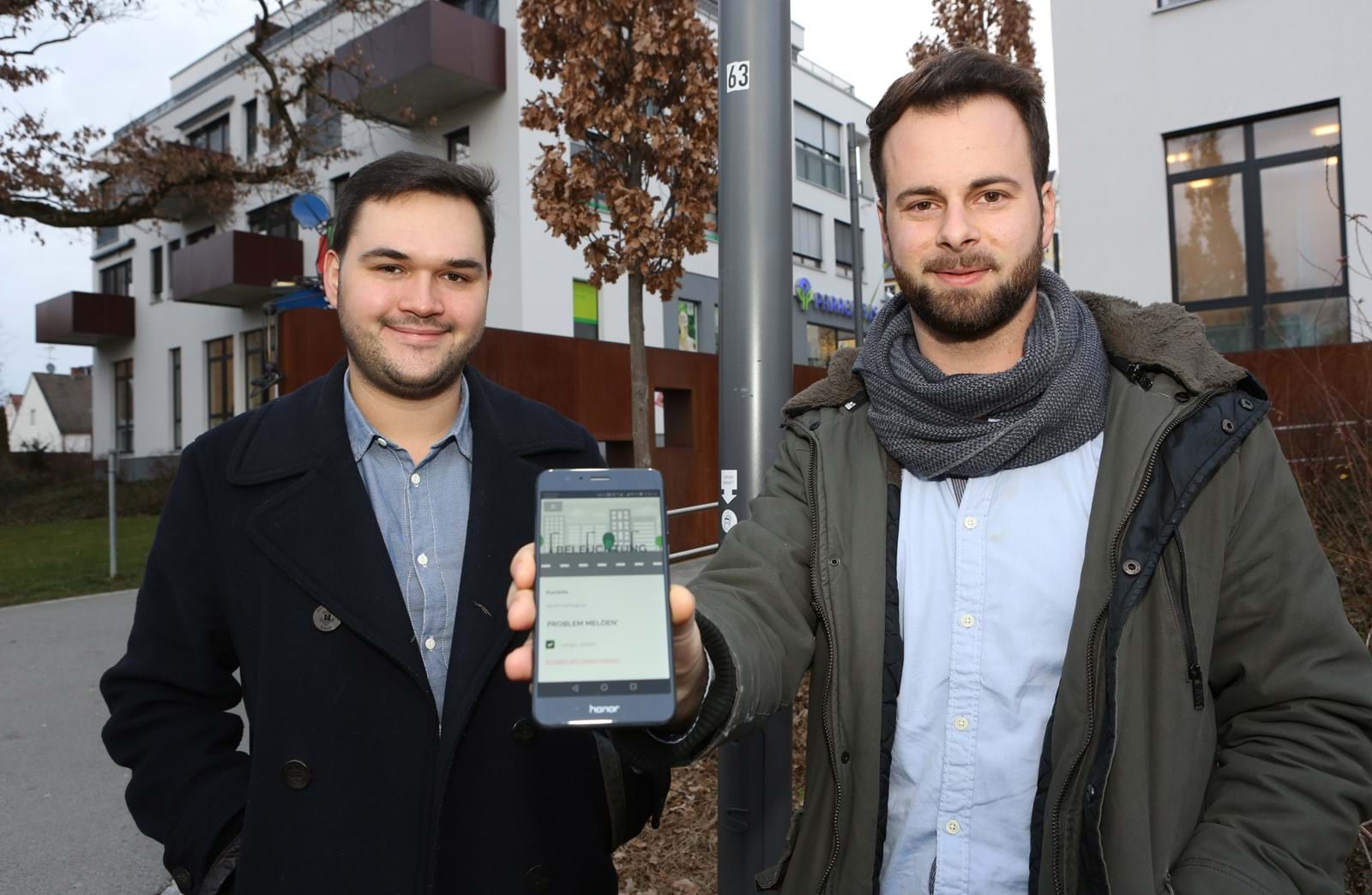 Sonderpreis #smarteRegion für die EineStadtGmbH: Sebastian Seitz (links) und Michael Lodes von dem Start-Up EineStadt.